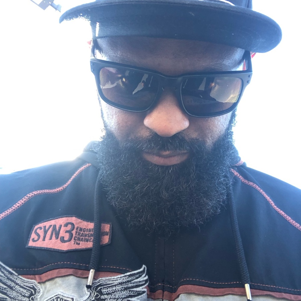 Meet your Posher, Travis